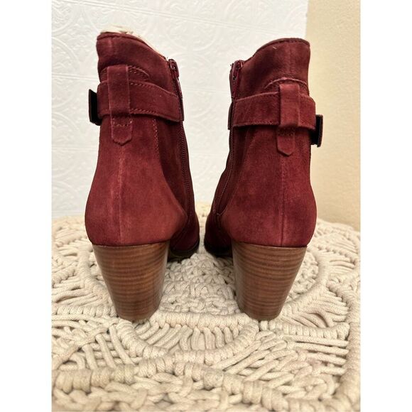 Diba Sleek Burgundy Ankle Bootie With Buckle Size 7.5 New - Picture 3 of 5